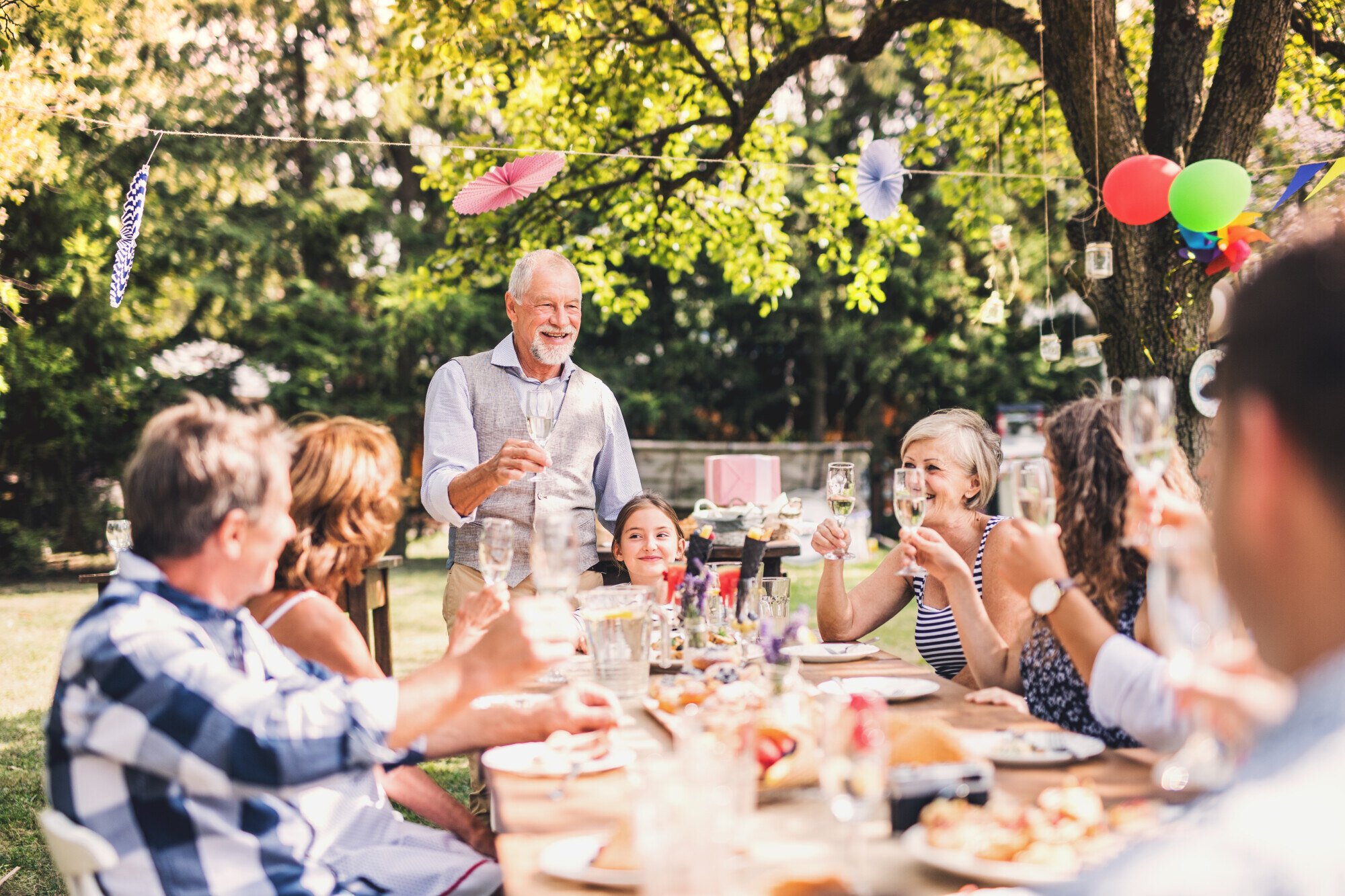 Plan a Senior-Friendly Family Reunion Today